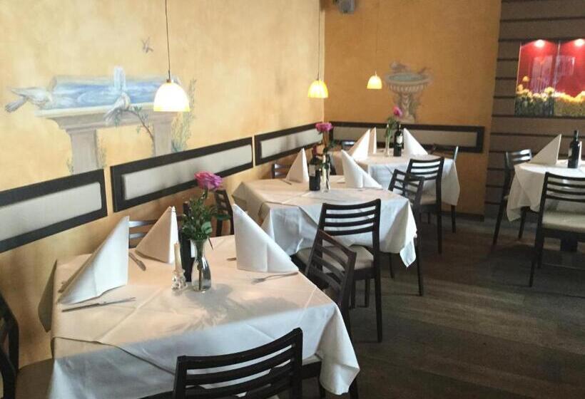 بنسيون Kulisse Apartments