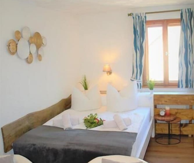 Pension Zum Alten Schulhaus