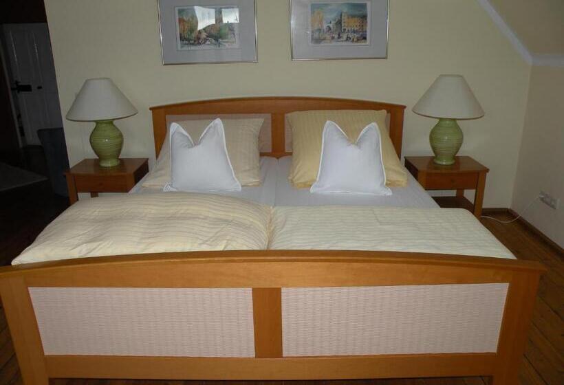 ユースホステル Alte Posthalterei Zorneding