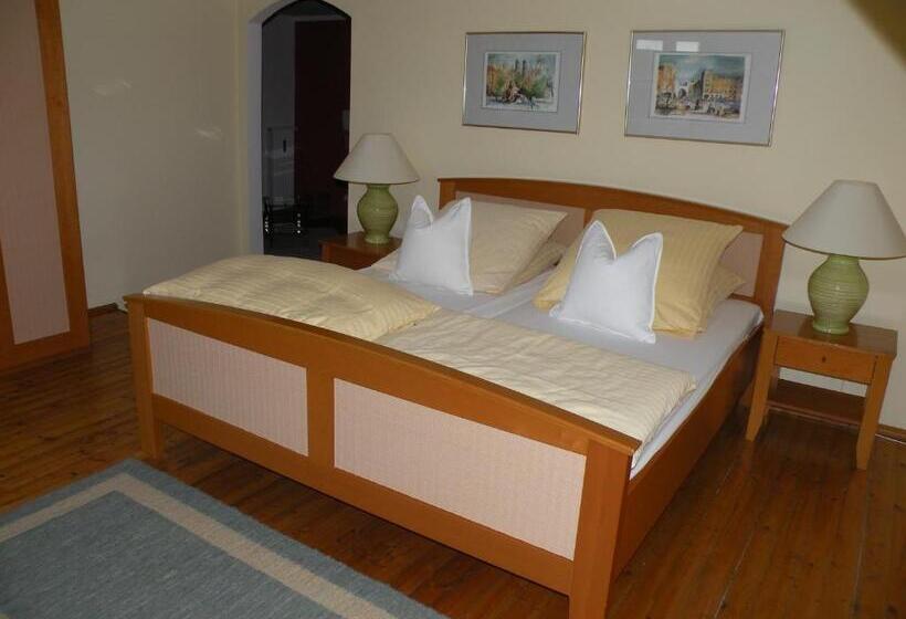 ユースホステル Alte Posthalterei Zorneding