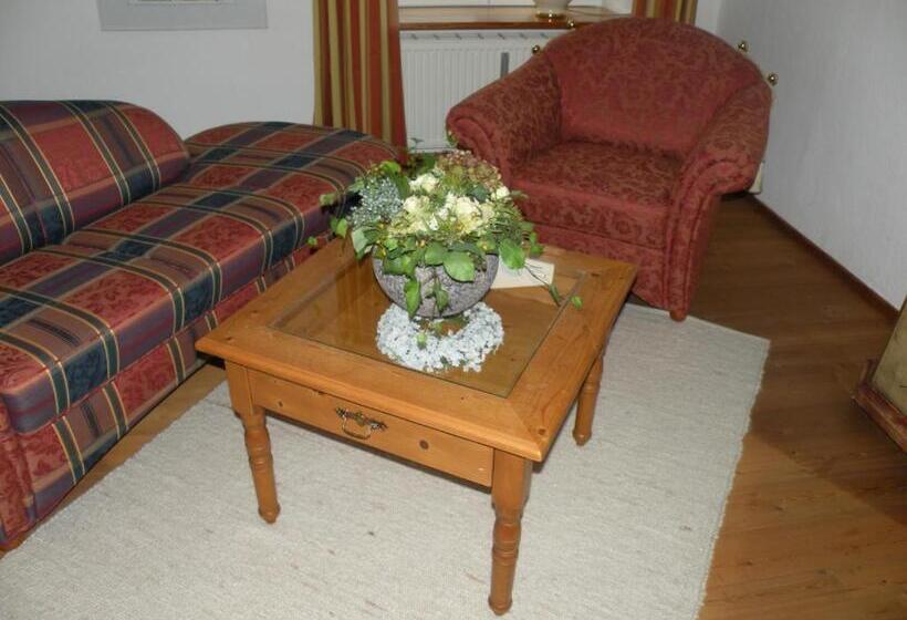 ユースホステル Alte Posthalterei Zorneding