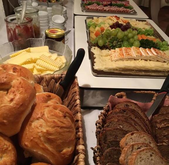 호스텔 Bäckerei Konditorei Frühstückspension Wagner