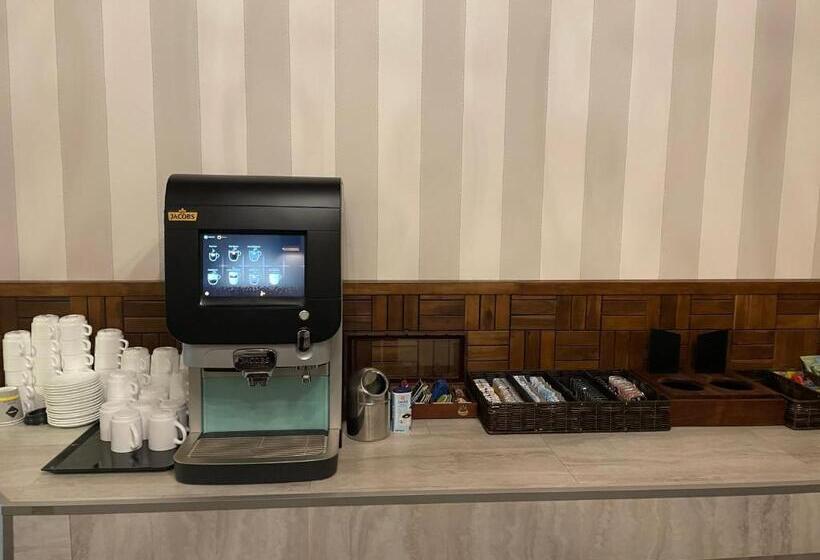 هاستل Restaurant Mirena