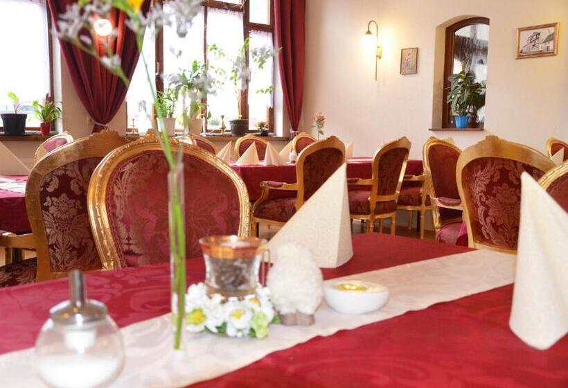 호스텔 Zur Hallenburg