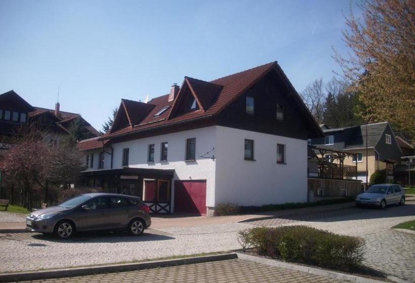 ペンション Die Radler Scheune Finsterbergen