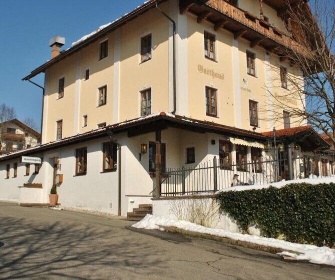 ペンション Gasthof Kampenwand Bernau