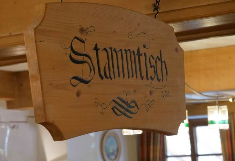 ペンション Gasthof Kampenwand Bernau