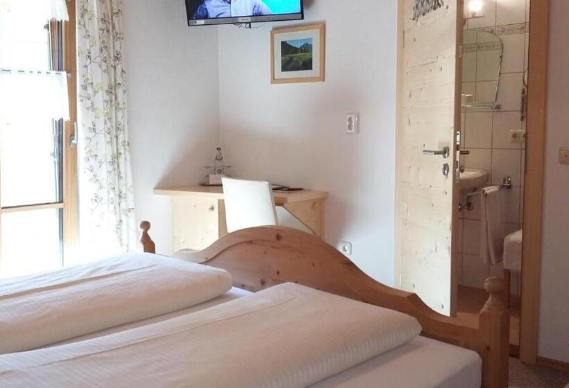 펜션 Gästehaus Attenhauser