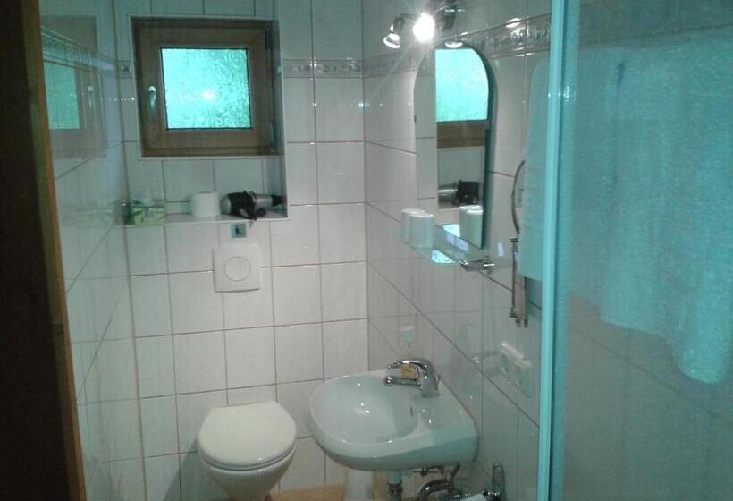 펜션 Gästehaus Attenhauser