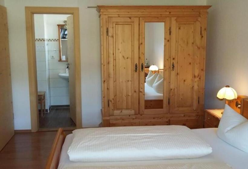 펜션 Gästehaus Attenhauser