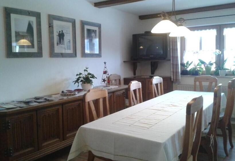 펜션 Gästehaus Attenhauser