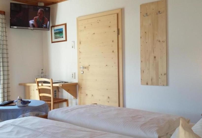 펜션 Gästehaus Attenhauser