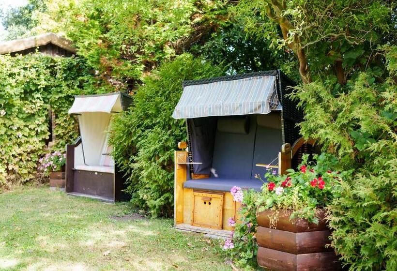 펜션 Landhaus Nienhagen