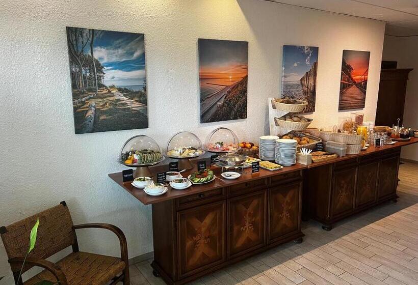 펜션 Landhaus Nienhagen