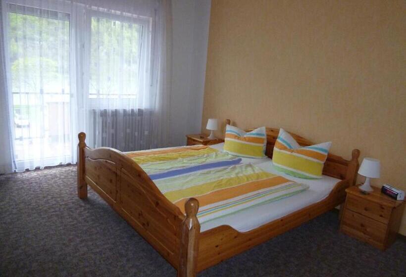 ペンション Wein  Und Gästehaus St. Aldegundishof