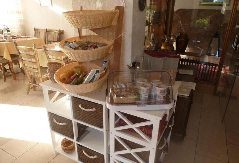 ペンション Wein  Und Gästehaus St. Aldegundishof