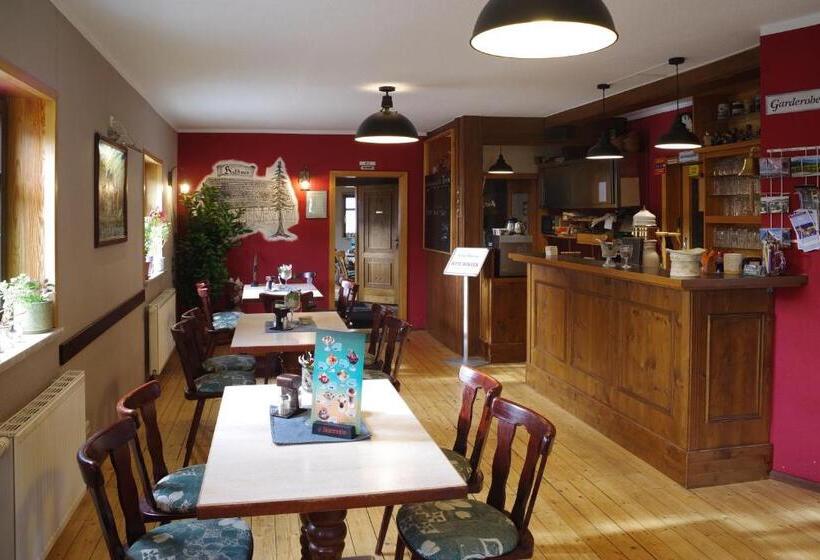 Wirtschaft & Pension Zum Huthaus