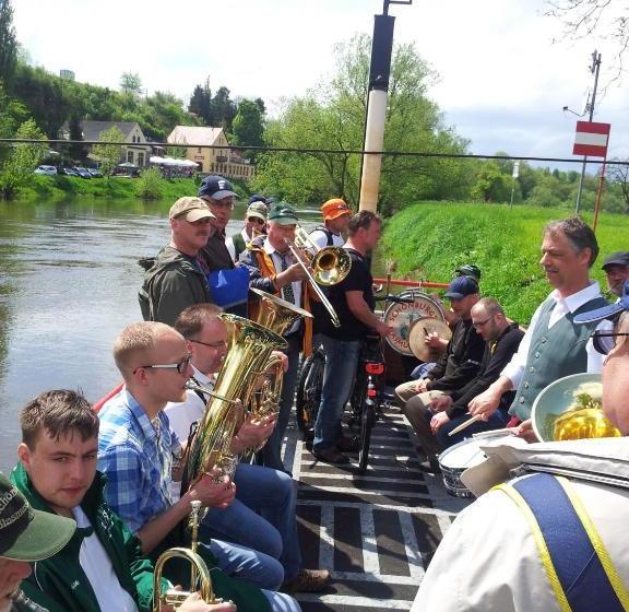 ユースホステル Gasthof Alter Felsenkeller