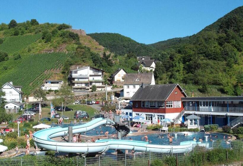 ユースホステル Pension Restaurant Luna