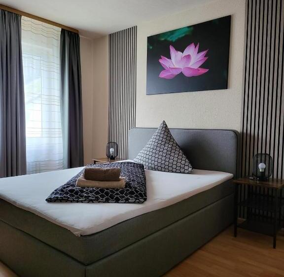 호스텔 Pension Restaurant Luna