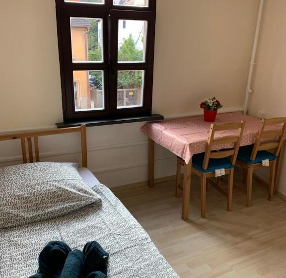 Belle Vue Apartrooms