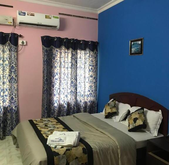 ホテル Indraprastham Tourist Home