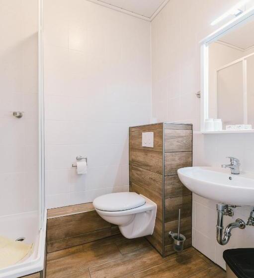 Menzels Pension Drehscheibe