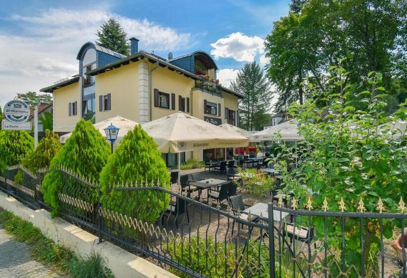 پانسیون Boutique Hotel Sena