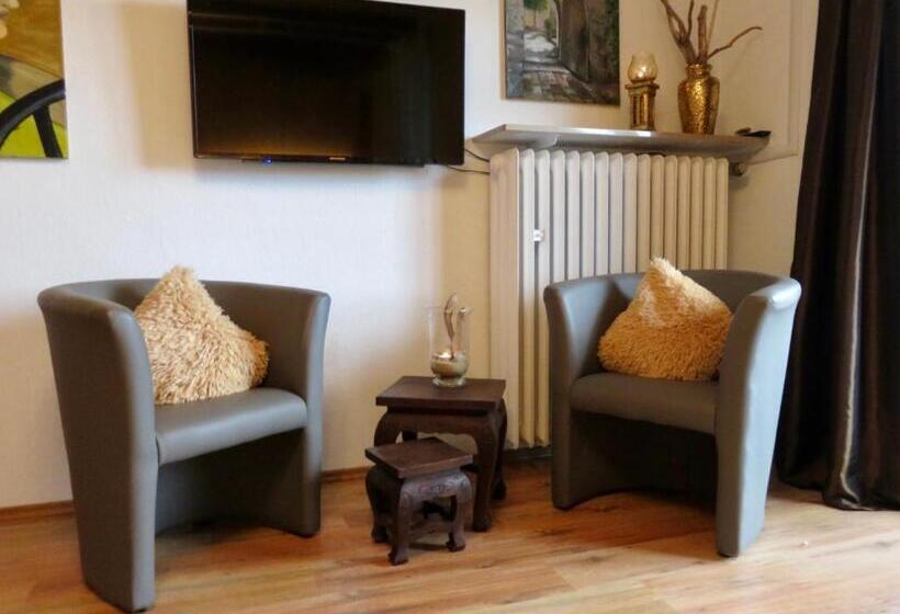 ペンション Casa Shania