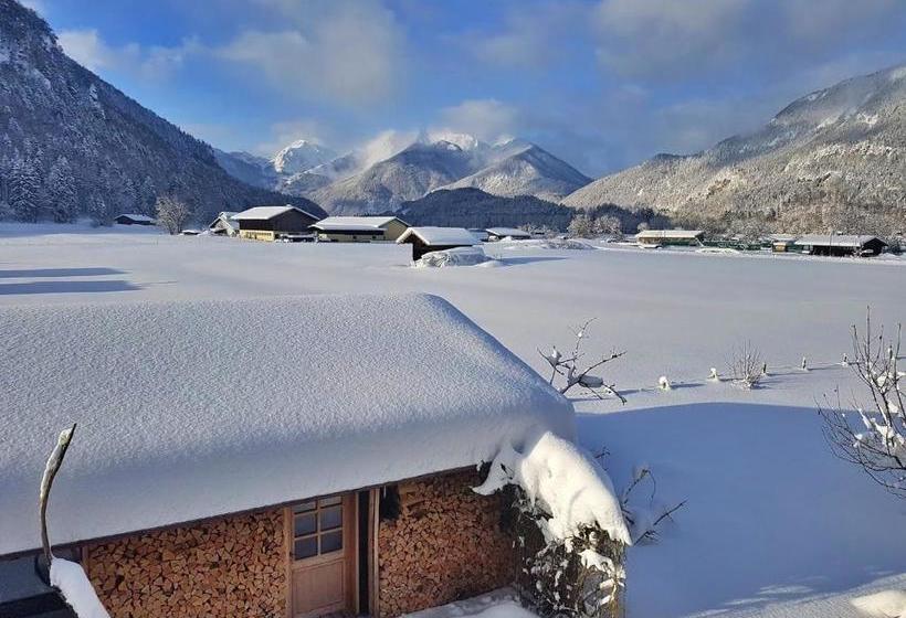 ペンション Casa Shania