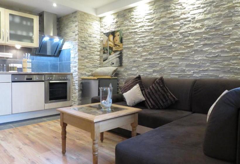 ペンション Casa Shania