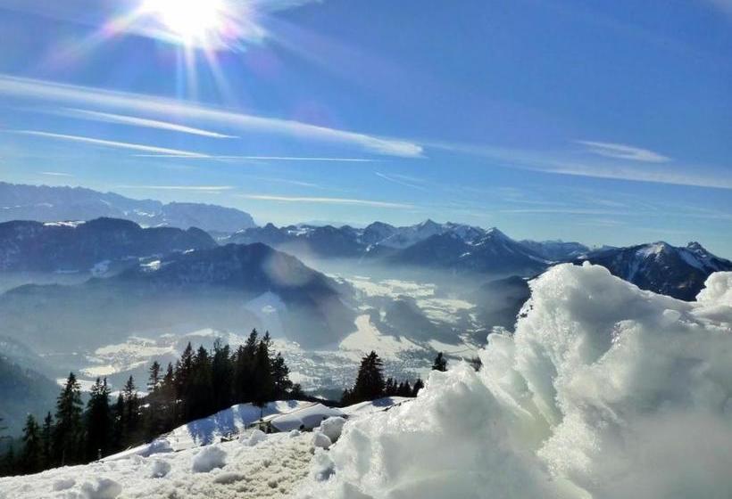 ペンション Casa Shania