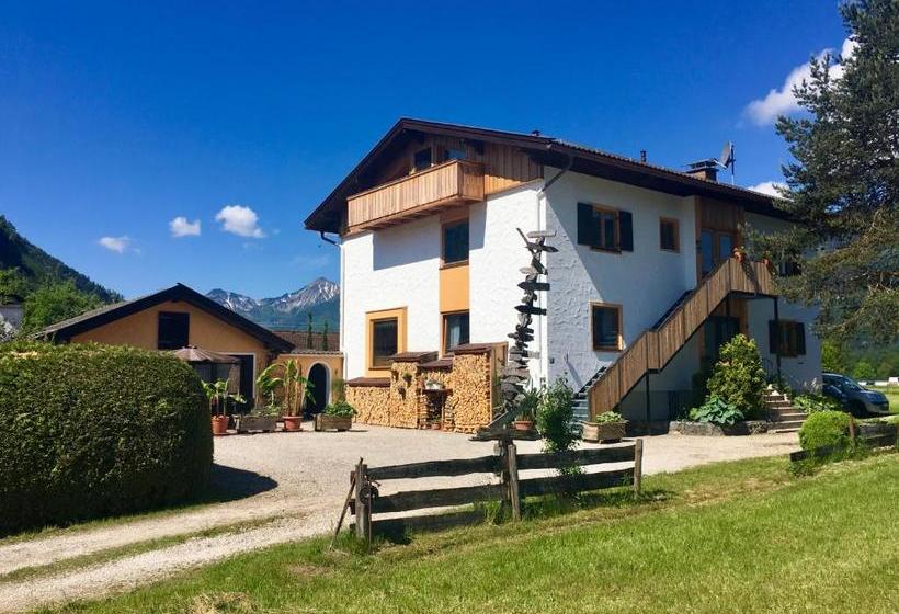 ペンション Casa Shania