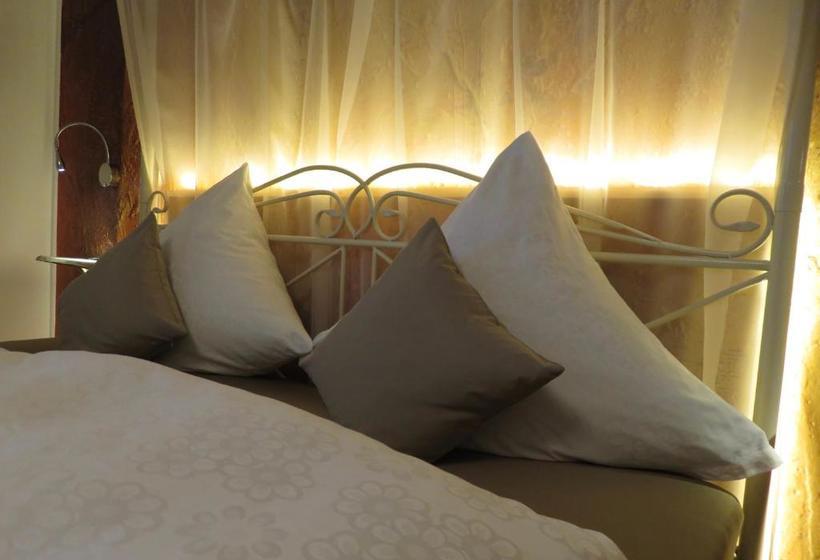 ペンション Casa Shania