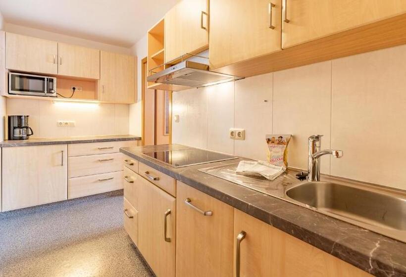 پانسیون Demelhof