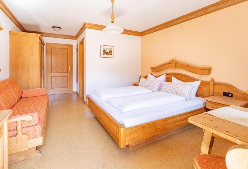 پانسیون Demelhof