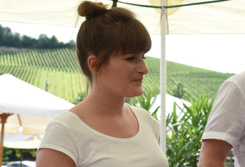 펜션 Gästehaus Und Weingut Bernd Frieden