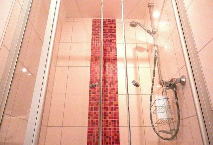 Пансион Gästezimmer / Weingut Peter