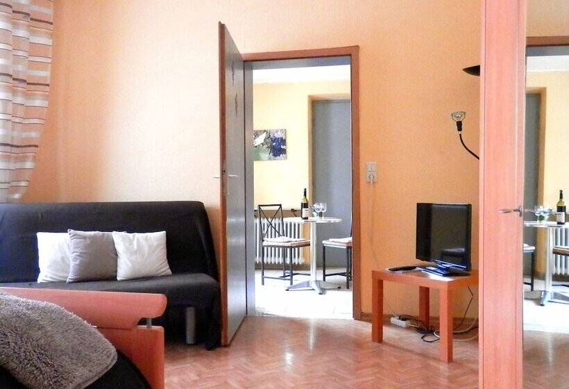 Пансион Gästezimmer / Weingut Peter