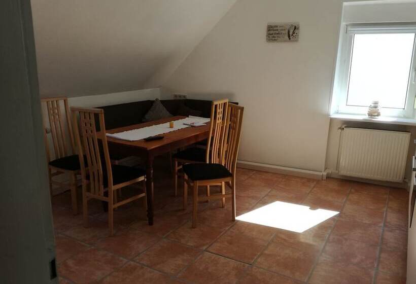 Пансион Gästezimmer / Weingut Peter