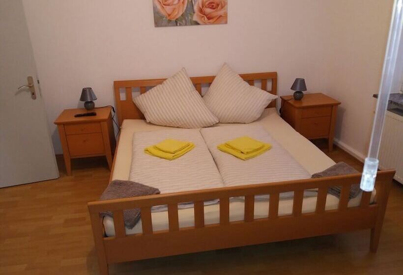 Пансион Gästezimmer / Weingut Peter