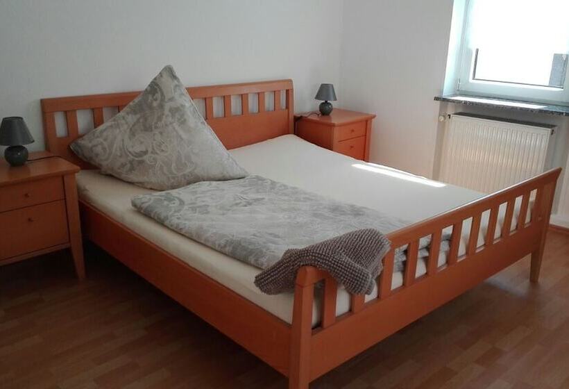 Пансион Gästezimmer / Weingut Peter