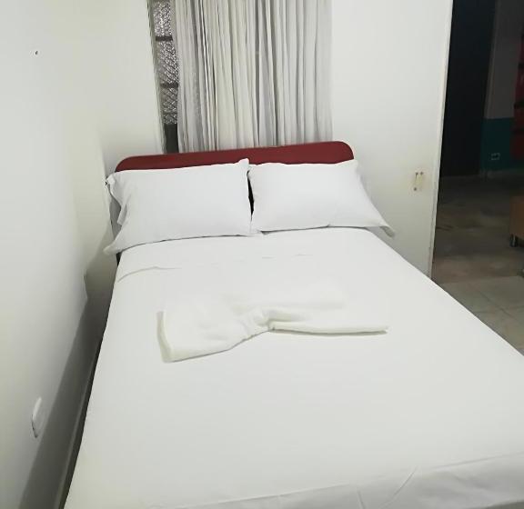 ペンション Hostal El Mohan