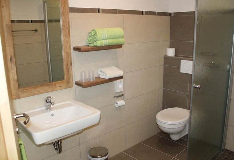 بنسيون Landgasthof Winzerscheune