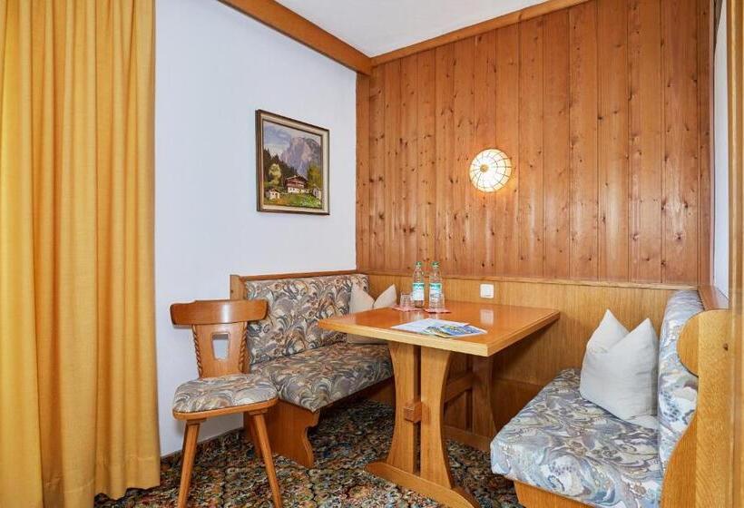 ペンション Landhaus Lengg