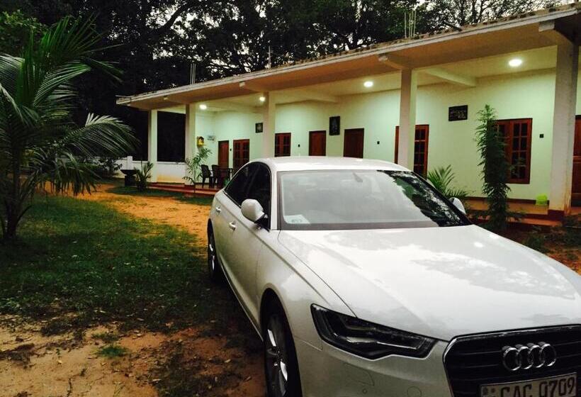 פנסיון Punkalasa Tourist Lodge