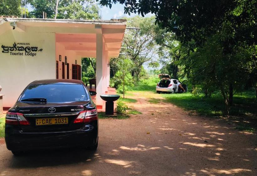 פנסיון Punkalasa Tourist Lodge