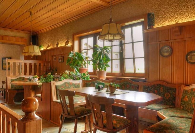 膳宿费 Räuberschänke