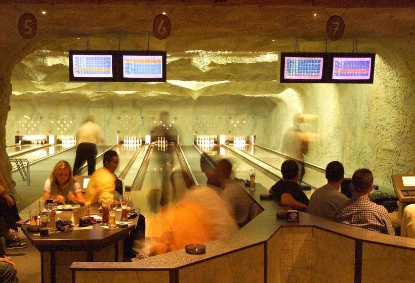 膳宿费 Räuberschänke