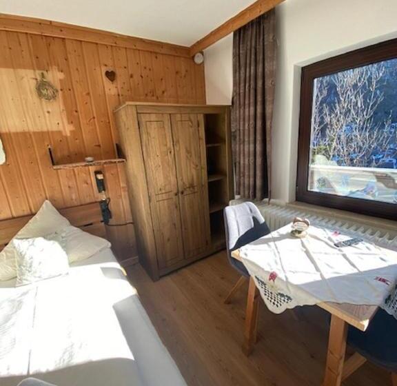 بنسيون Alpenappartements Schwalbennestl